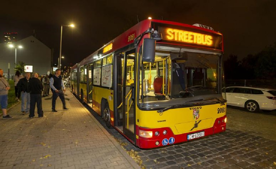 Wrocław. Streetbus z pomocą dla bezdomnych wrócił na ulice 