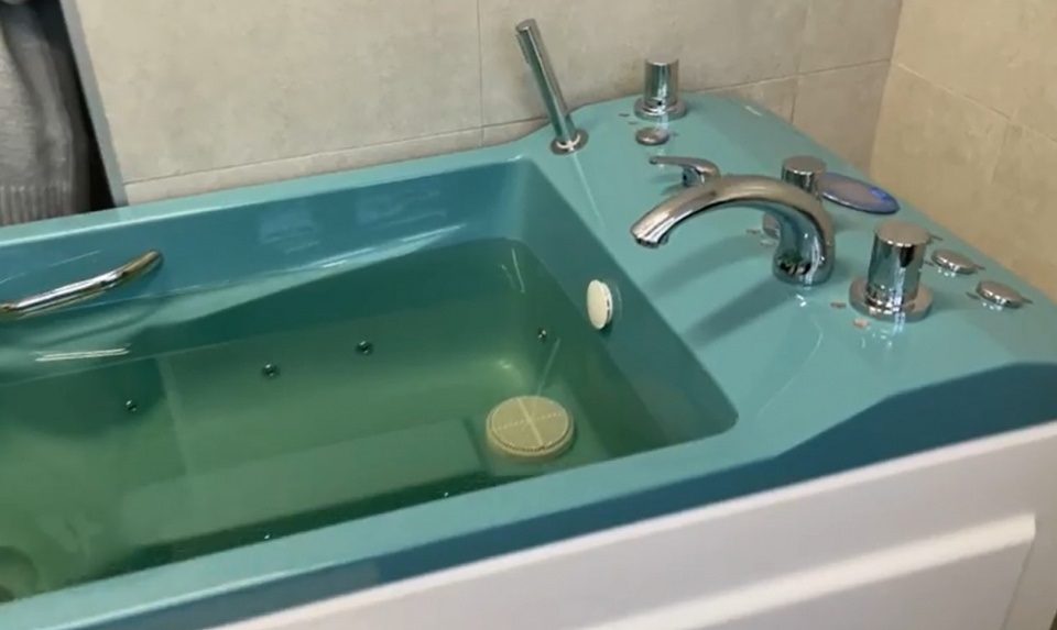 Włocławek. Sala do hydroterapii – dar dla niepełnosprawnych uczniów