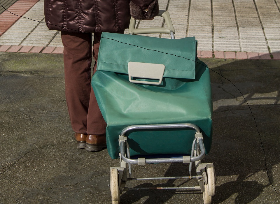 Uwaga na nieuczciwe firmy. Żerują głównie na seniorach