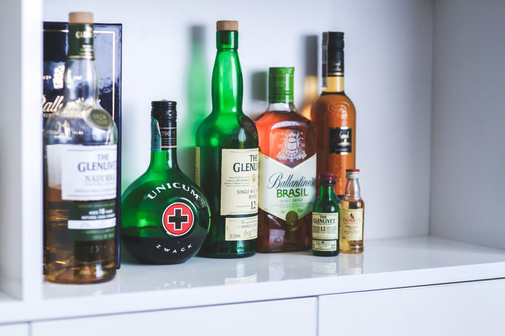 Uzależnienie od alkoholu. Oto pięć oznak, które wskazują na problem