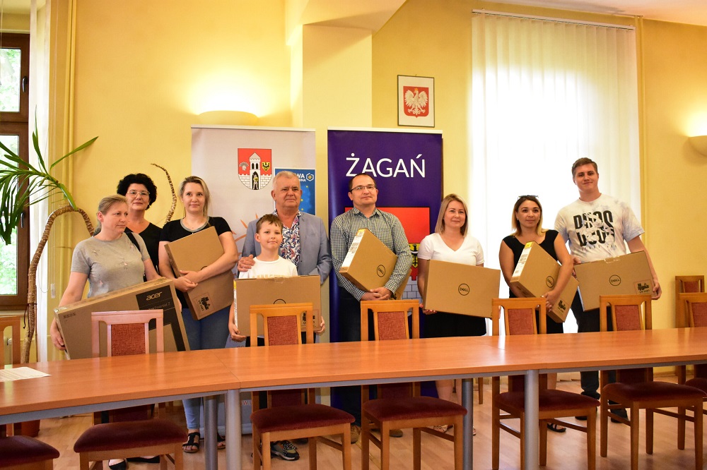 Żagań. Komputery dla dzieci z rodzin pegeerowskich