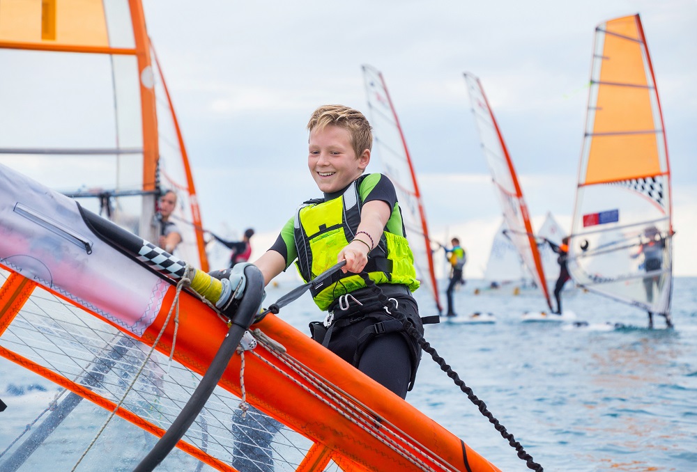 Gdynia. Program rehabilitacji na wodzie dla niepełnosprawnych dzieci
