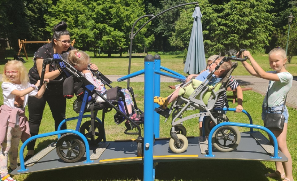 Rudołtowice. Powstał plac zabaw dla dzieci niepełnosprawnych