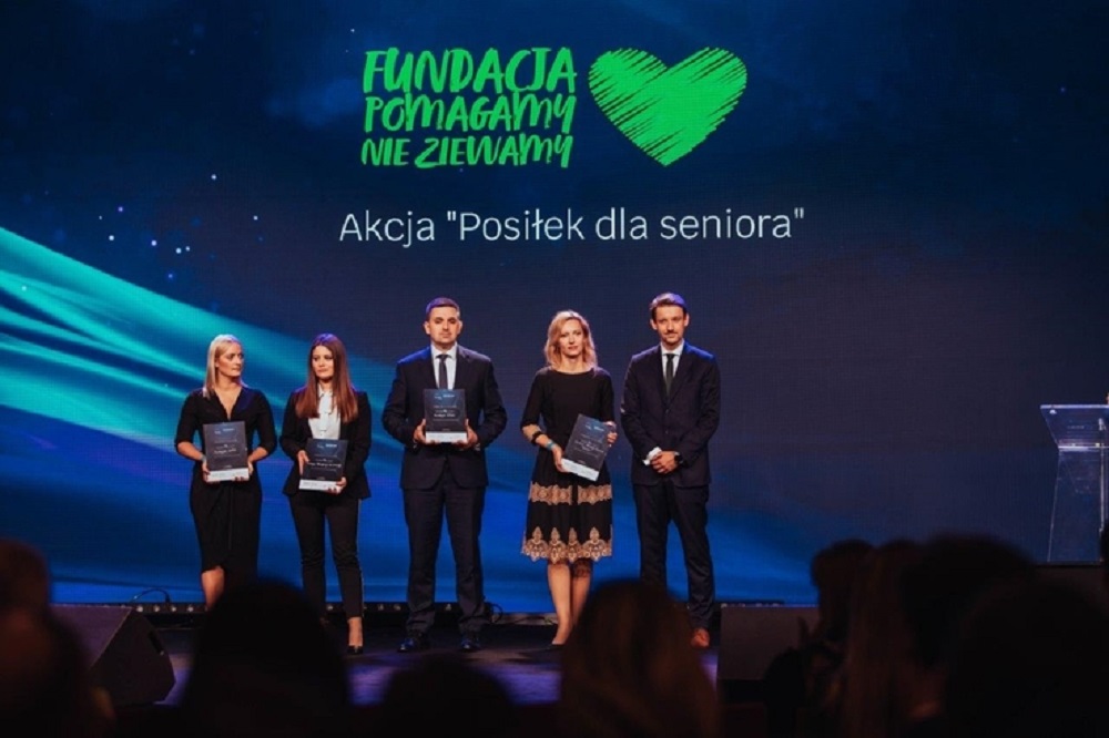 Nagrody dla laureatów konkursu „DNA – bo pomaganie mamy w genach”