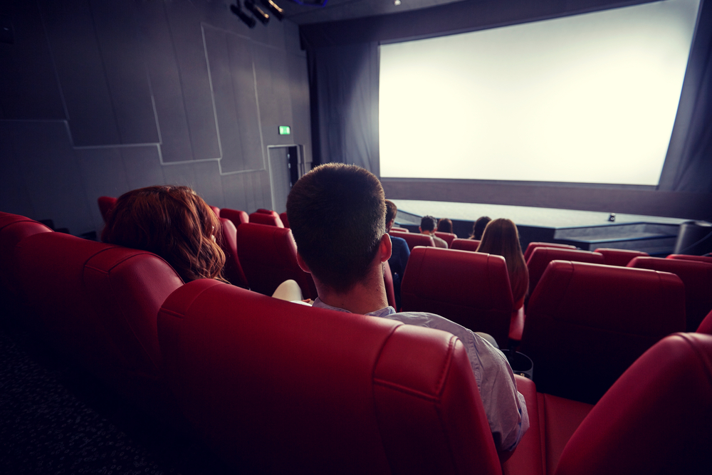 Poznań. Seanse filmowe dla głuchych oraz niewidomych
