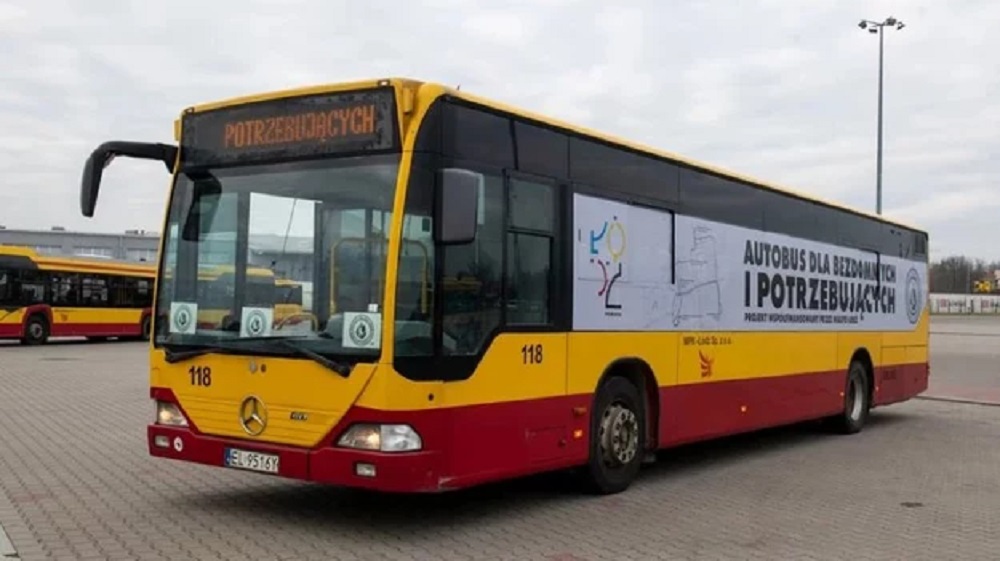 Łódź. Na ulice miasta wyruszył autobus dla bezdomnych