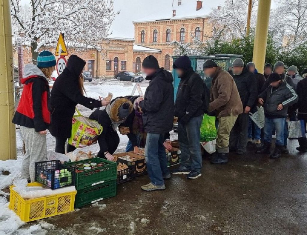 Bielsko-Biała. Karmią ludzi na ulicy, teraz są fundacją