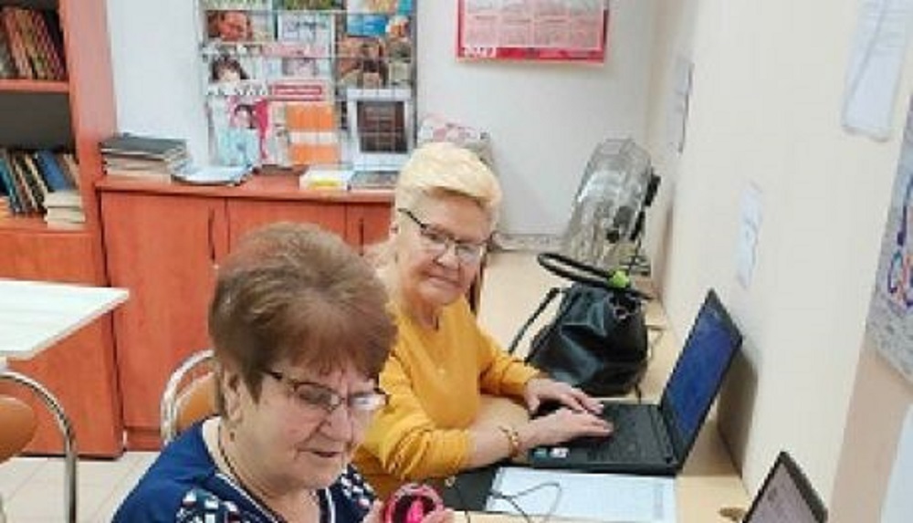 Starachowice. Seniorzy poznają wirtualny świat