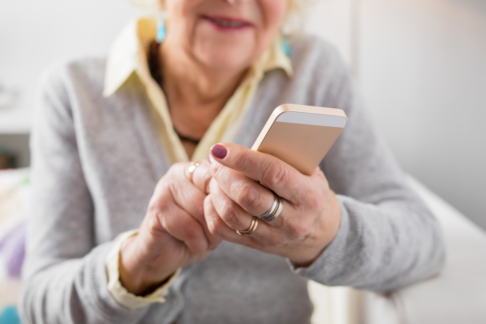 Jak polubić się z telefonem? Smartfon Edukacja dla Seniorów