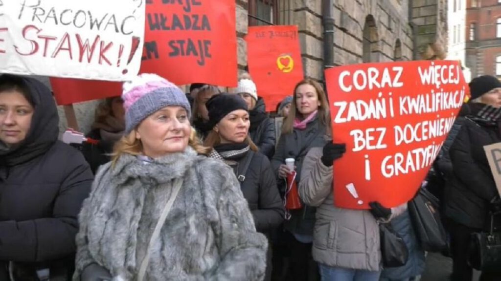 Legnica. Trwa strajk pracowników MOPS i DPS 