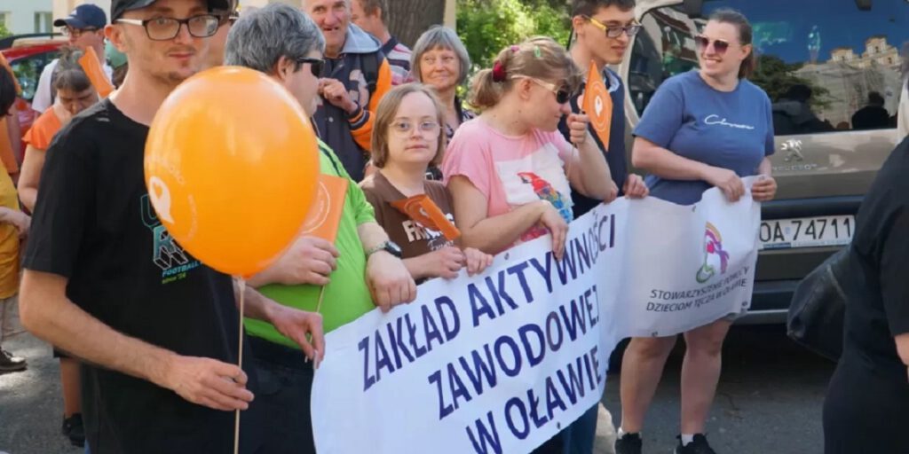 Oława. Marsz Godności – razem dla osób niepełnosprawnych