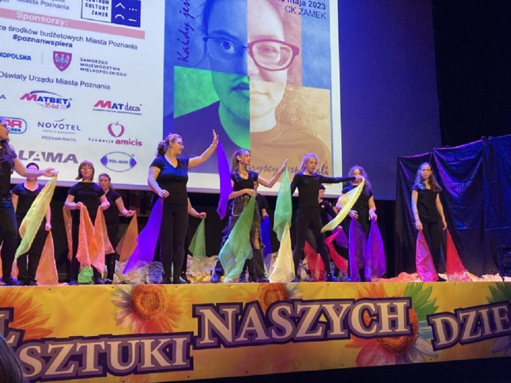 Poznań. Niepełnosprawni artyści wystąpili na zamkowej scenie