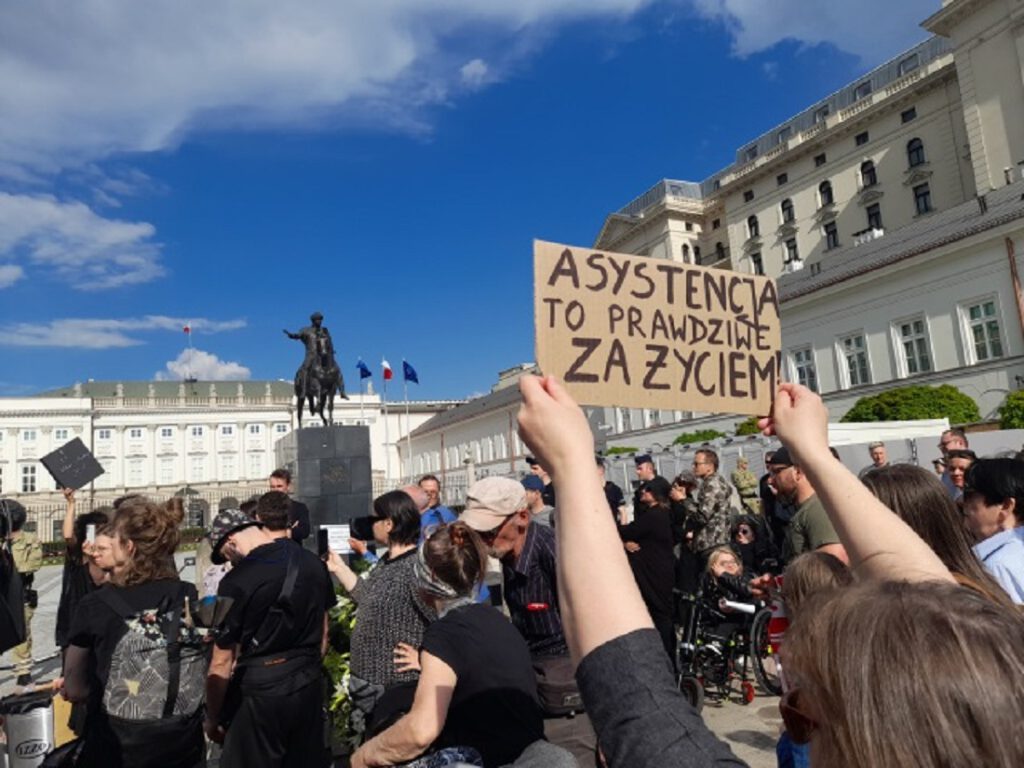 Warszawa. Chcą ustawy o asystencji osobistej