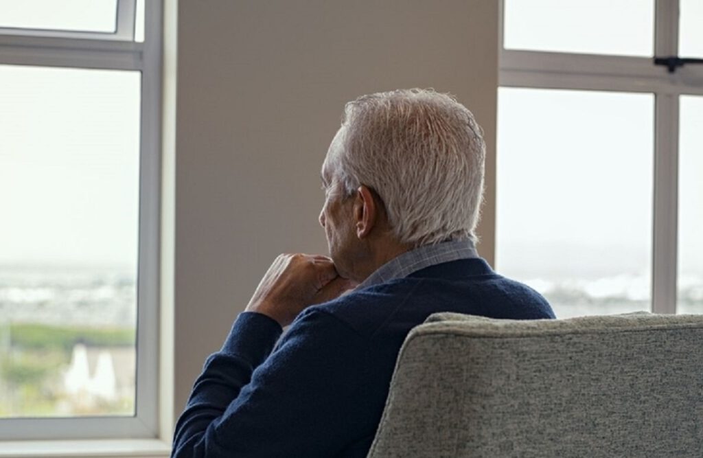 Walka z samotnością. Seniorzy pomagają sobie nawzajem