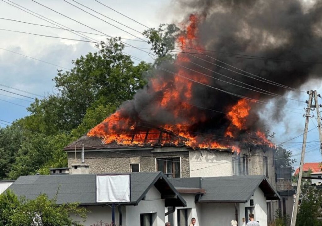 Rybnik. Podpalono budynek, w którym przebywali bezdomni