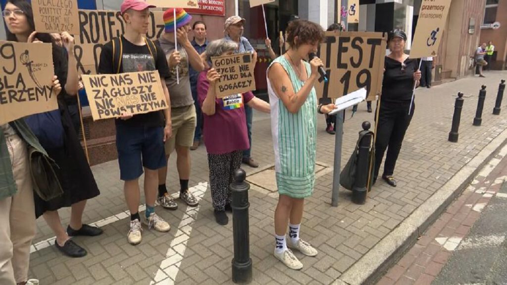 „Mieliśmy 15 postulatów. Jeden został spełniony”. Protest przed ministerstwem