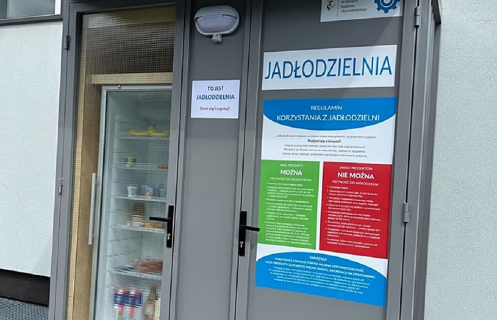 Warszawa. Jadłodzielnia nie miała powodzenia więc… w tym samym miejscu będzie kolejna