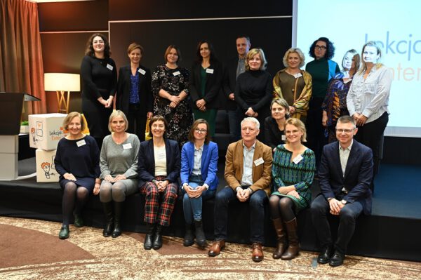 Wsparcie cyfrowej transformacji szkół. Przeszkolono ponad 82 tys. nauczycieli