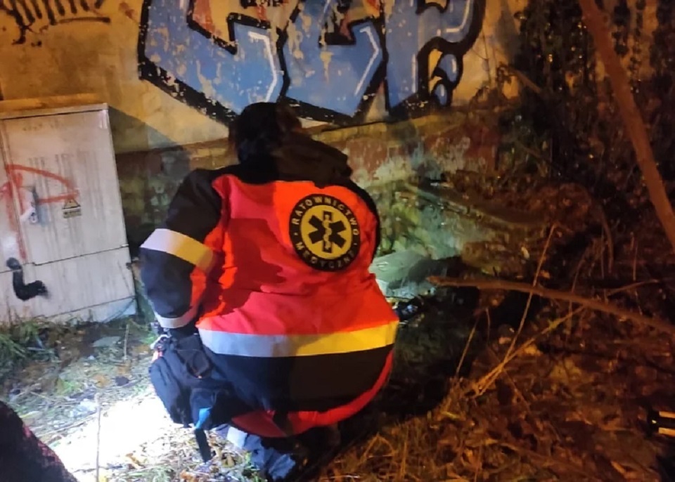 Łódź. Nocny Patrol niesie pomoc bezdomnym