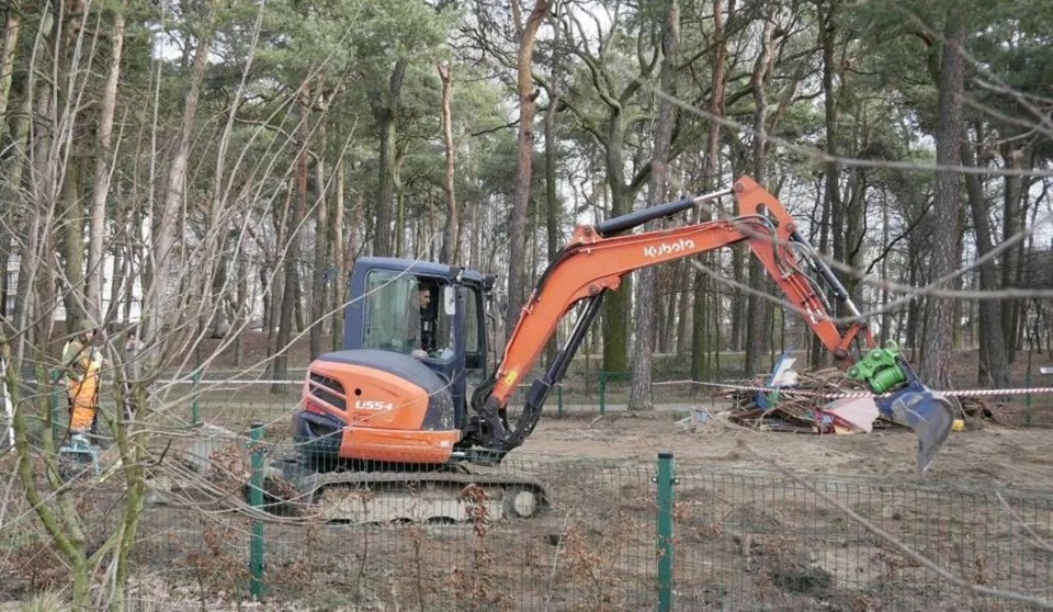 Jarocin. Rozpoczęła się budowa integracyjnego placu zabaw