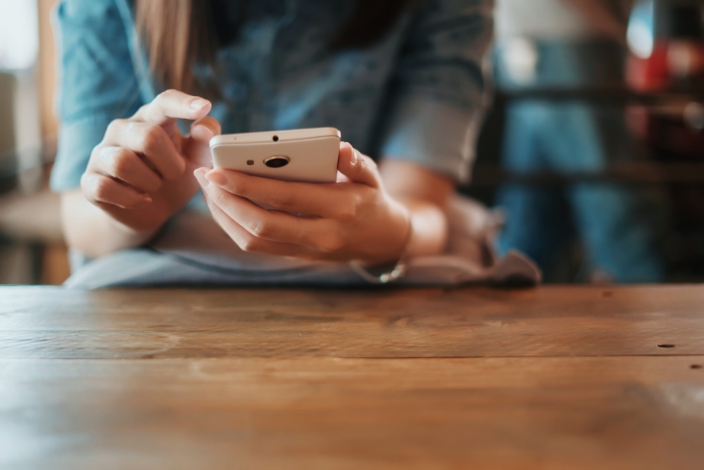 Toruń. W mieście działa telefon zaufania dla dzieci i młodzieży