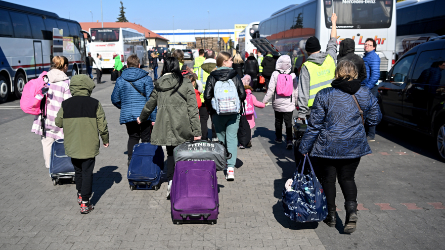 Prawo pobytu dla ukraińskich uchodźców. Sejm przyjął ustawę