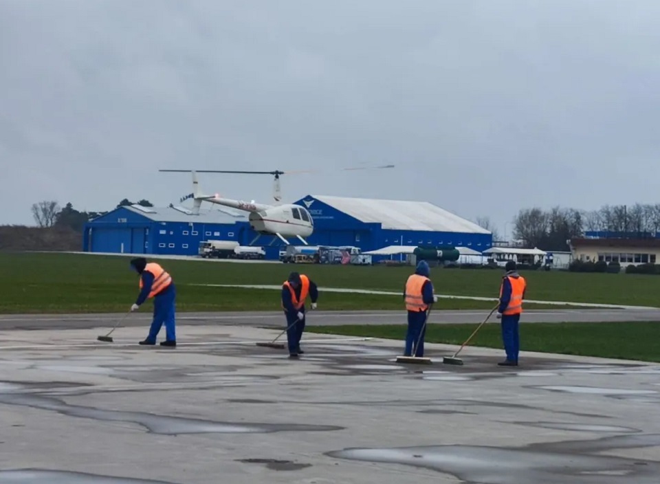Piotrków Trybunalski. Więźniowie pomogli w wiosennych porządkach