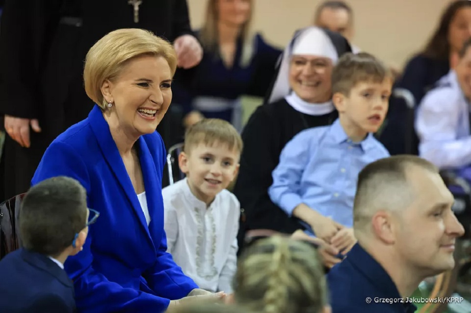 Ełk. Wizyta Pierwszej Damy w Domu Pomocy Społecznej dla Dzieci