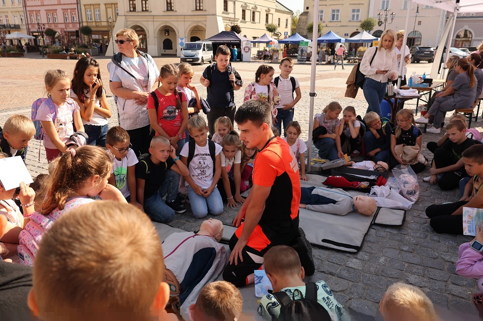 Jarosław. TRAMPOLINA 2024 przeciwko przemocy domowej