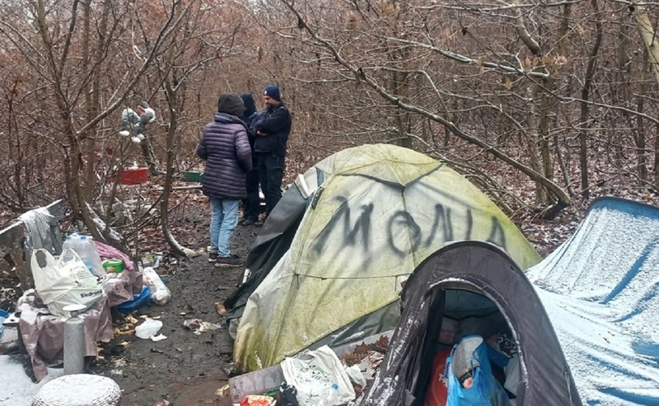 Kraków. „Bezdomni zimą” – akcja policji i strażników miejskich
