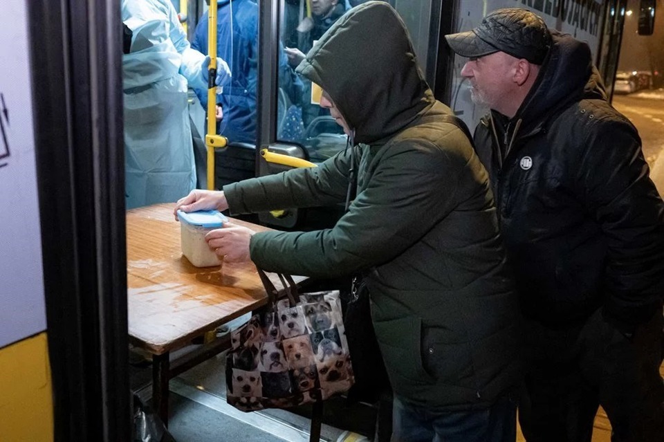Łódź. MPK rozwiezie pomoc dla bezdomnych