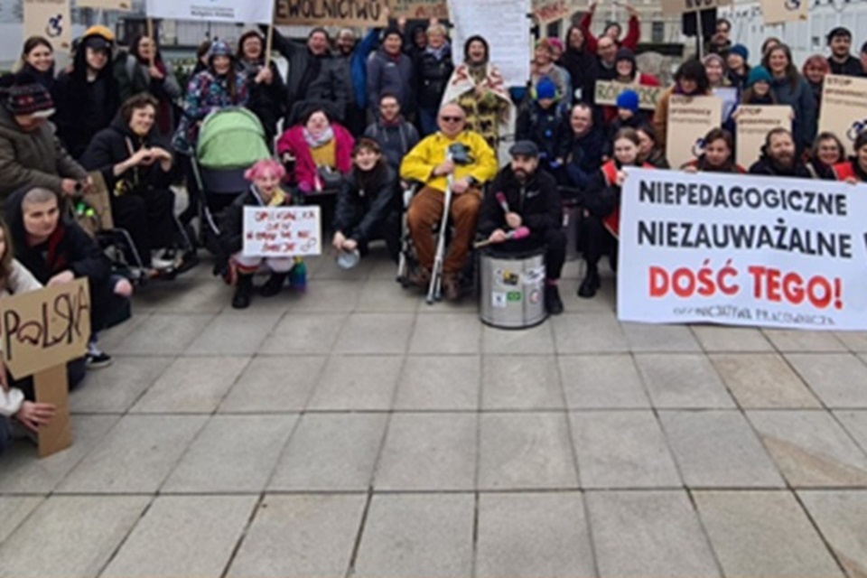 Warszawa. Protest osób niepełnosprawnych