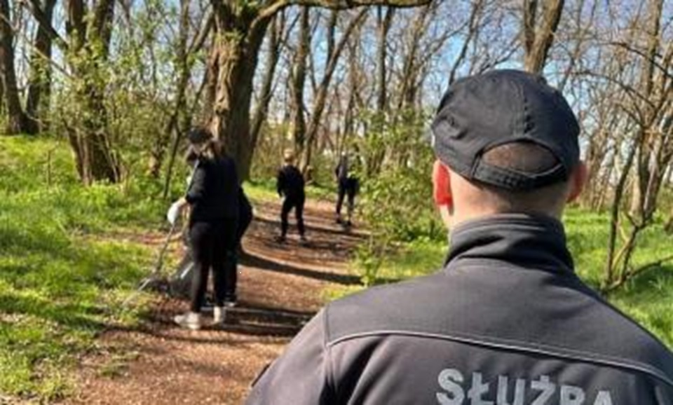 Służba Więzienna i skazani dla Ziemi