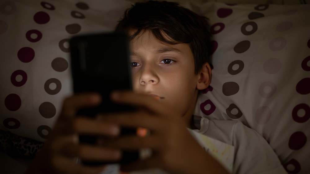Zapobieganie cyberuzależnieniom wśród dzieci. Zakazy nie są wystarczające