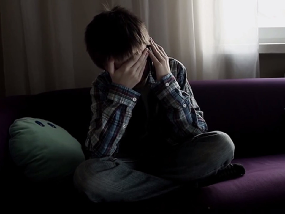 Bądźmy uważni na nasze dzieci. Kryzys psychiczny nie ma wakacji