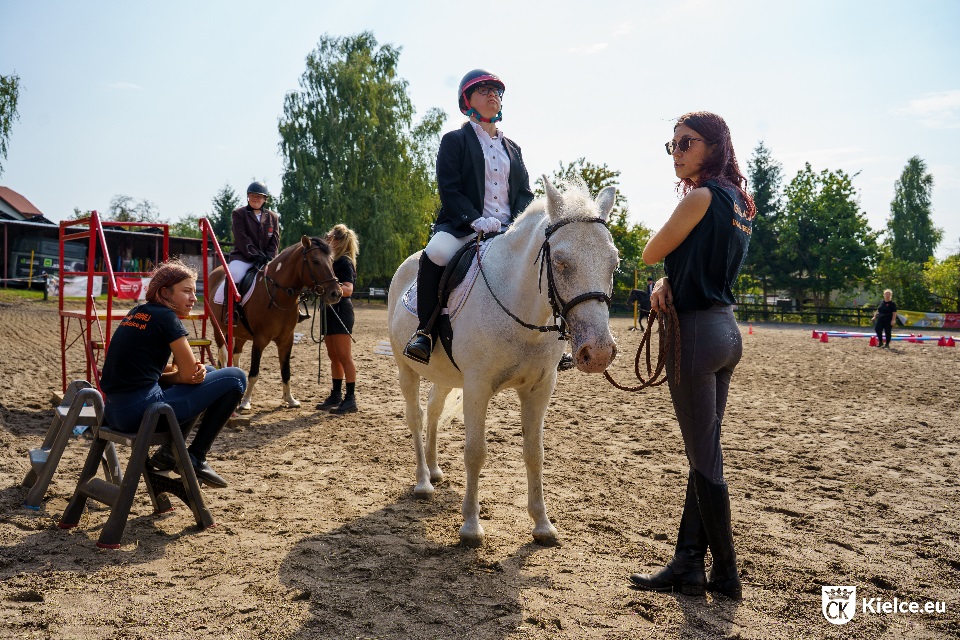 Kielce. Zawody jeździeckie „W siodle po marzenia”