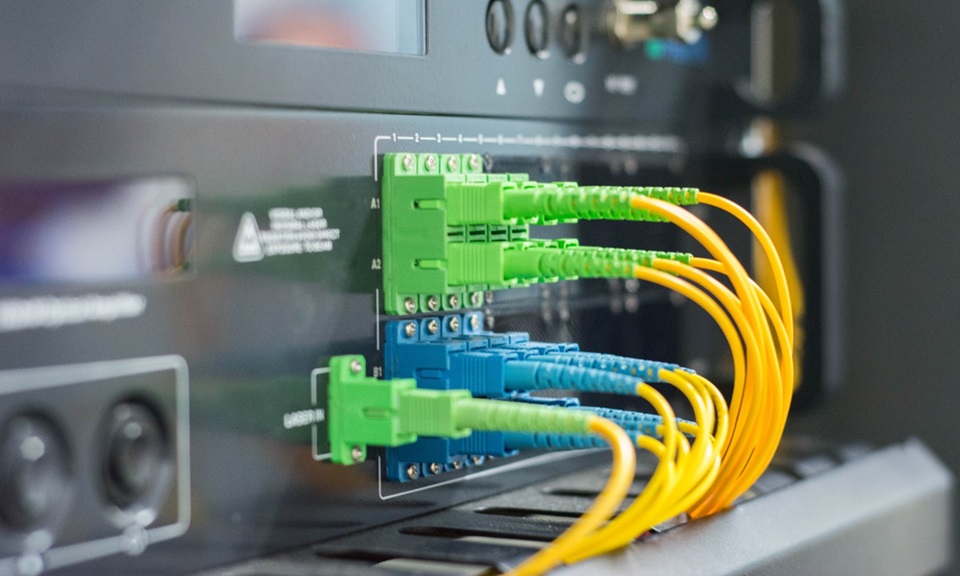 Jest nowa mapa Internetu w Polsce. Miliony adresów wciąż „na czerwono”