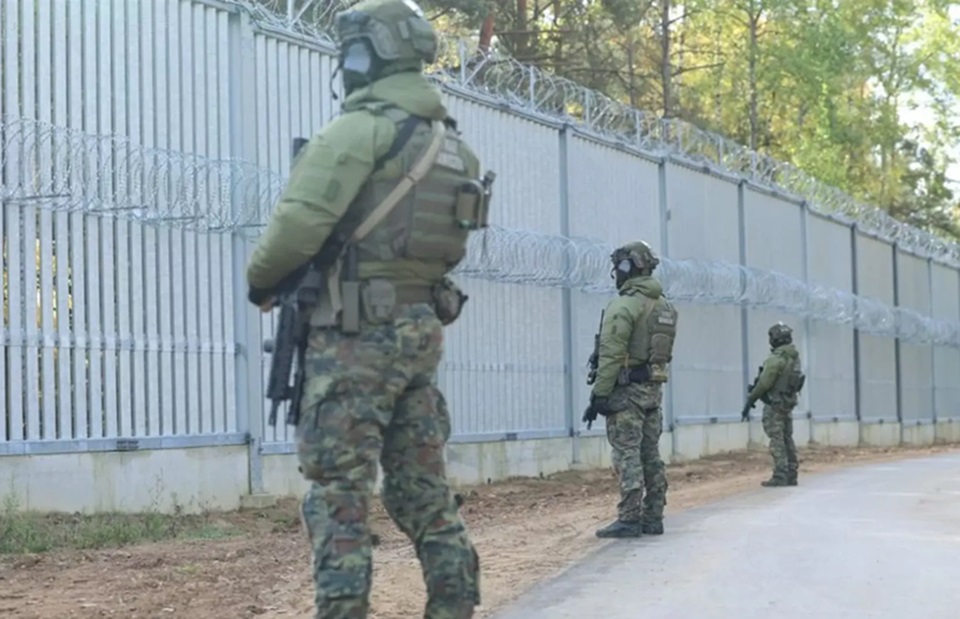 Na granicy z Białorusią powstaje druga bariera