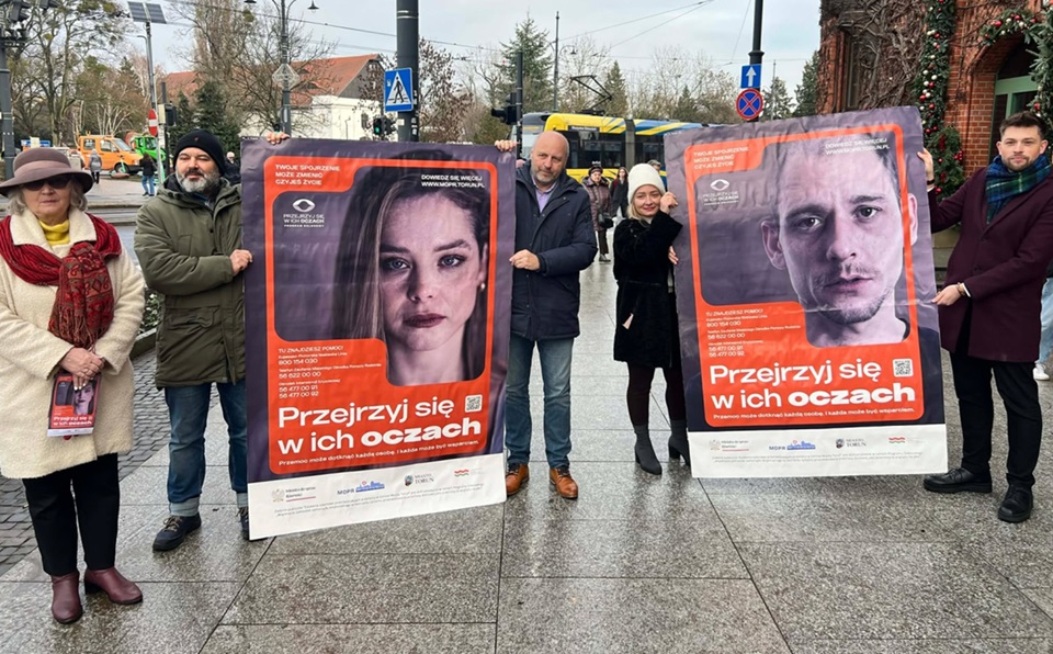 Toruń. „Przejrzyj się w ich oczach”. Nowa kampania przeciw przemocy domowej