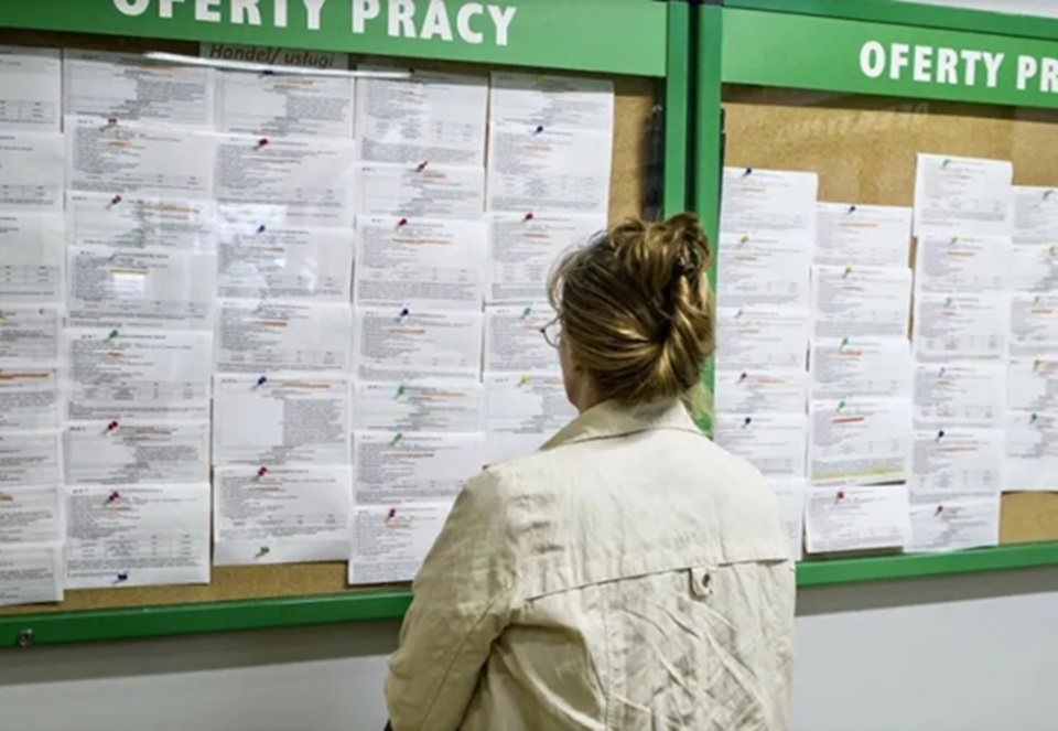 Liczba zezwoleń na pracę dla cudzoziemców najniższa od 7 lat