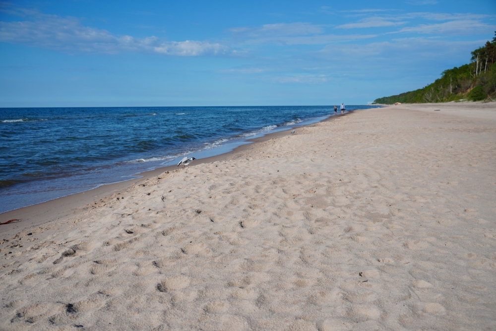 Pobierowo. Windą na plażę